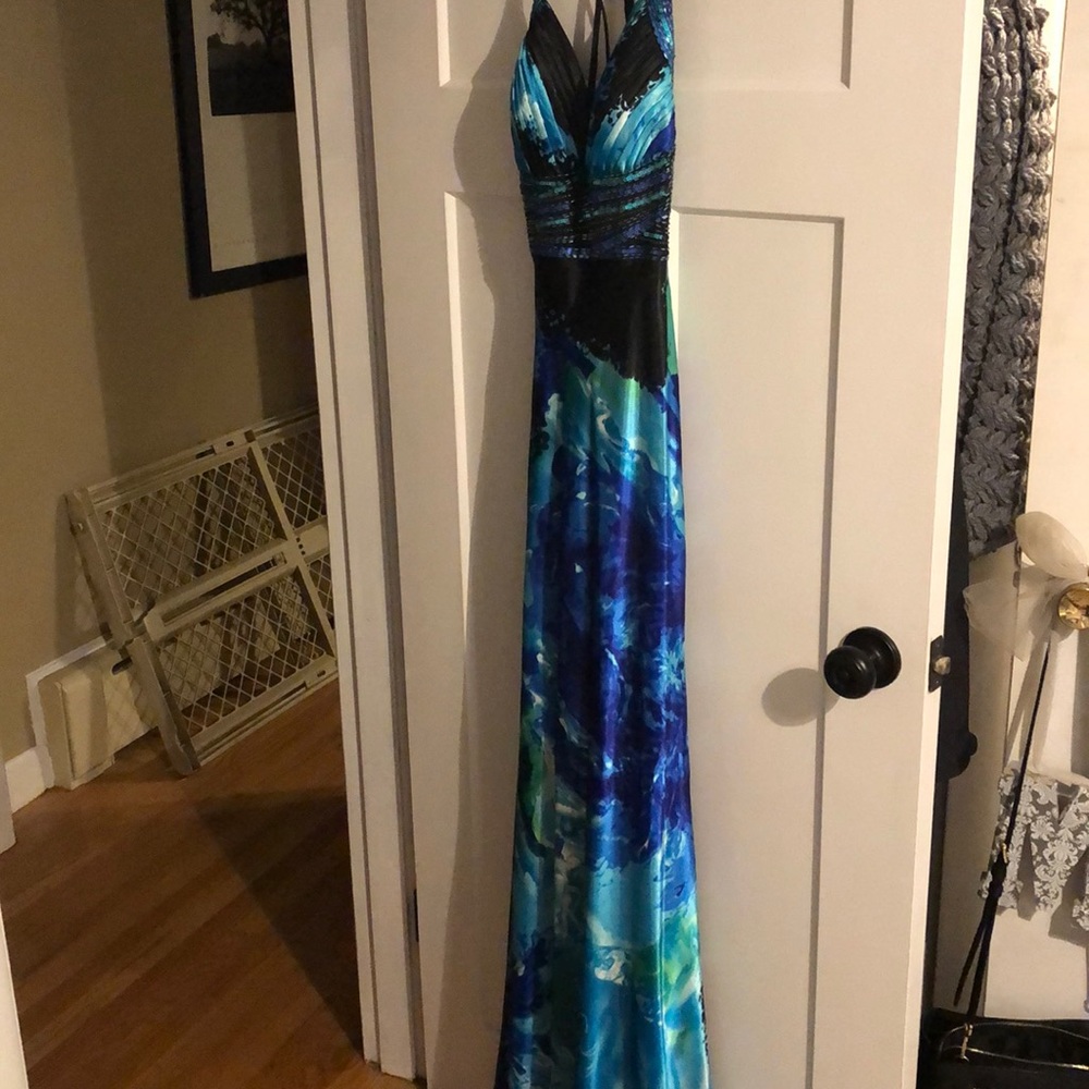 Evening/Prom Dress - Picture 2 of 3